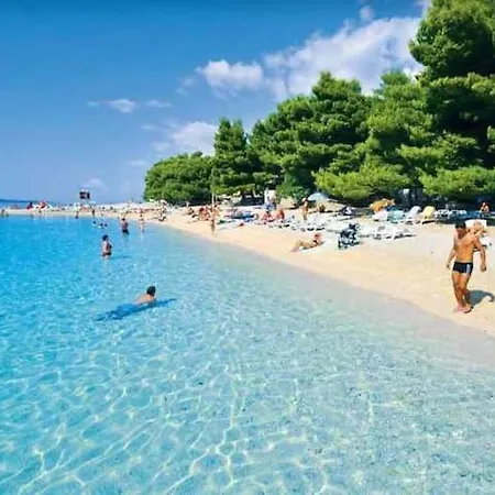 Chic Zoja Near With Free Parking Apartment Makarska