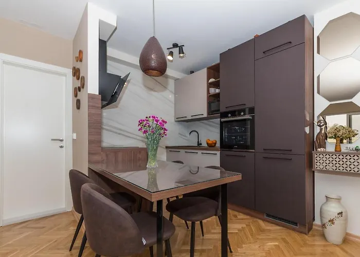 Apartment Chic Zoja Near With Free Parking Makarska