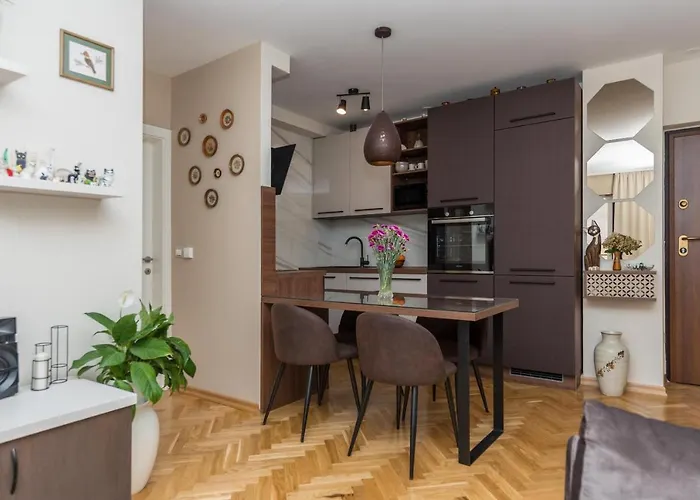 Chic Zoja Near With Free Parking Daire